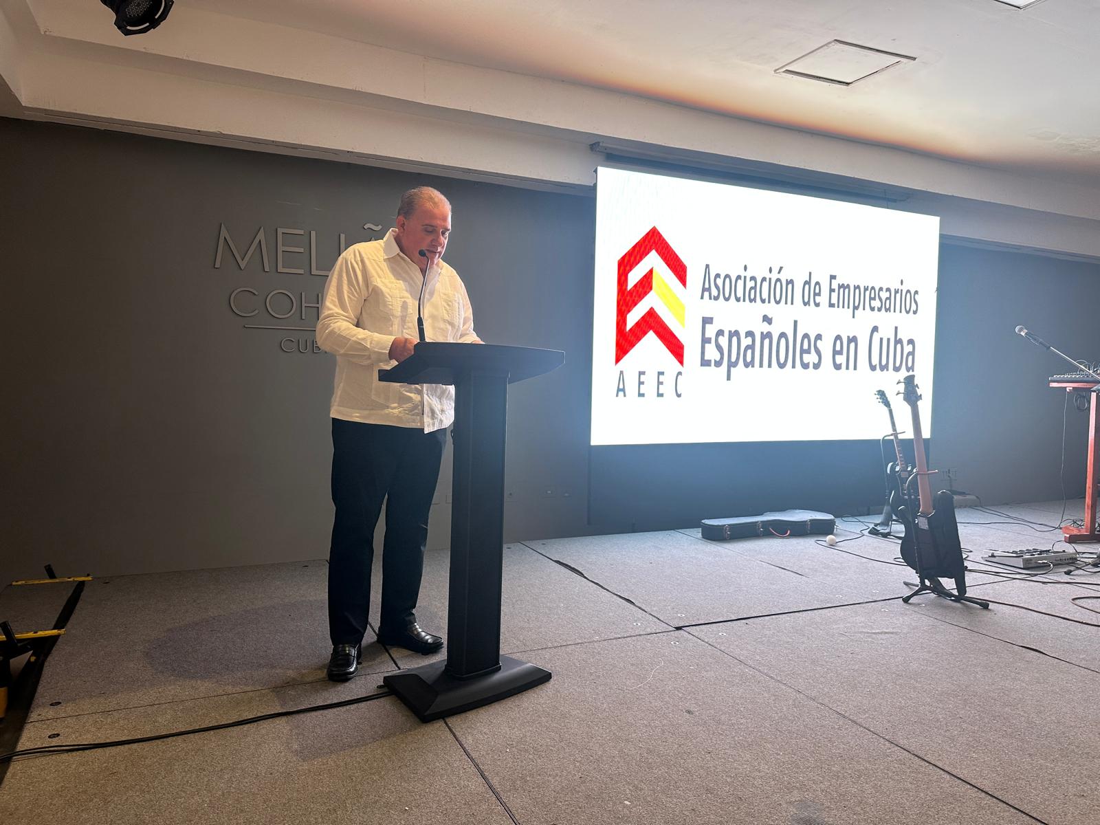 cena de aniversario 2025